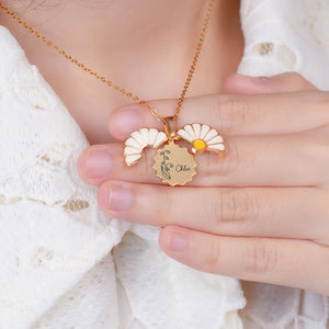 Birth Flower Engraved Name Necklace - Personalized Daisy Necklace Mother's Day