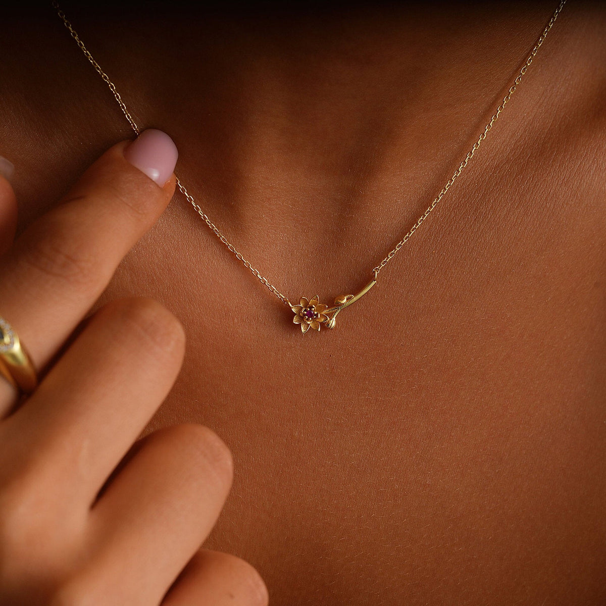 Birth Flower Necklace - Dainty Horizontal Flower Charm