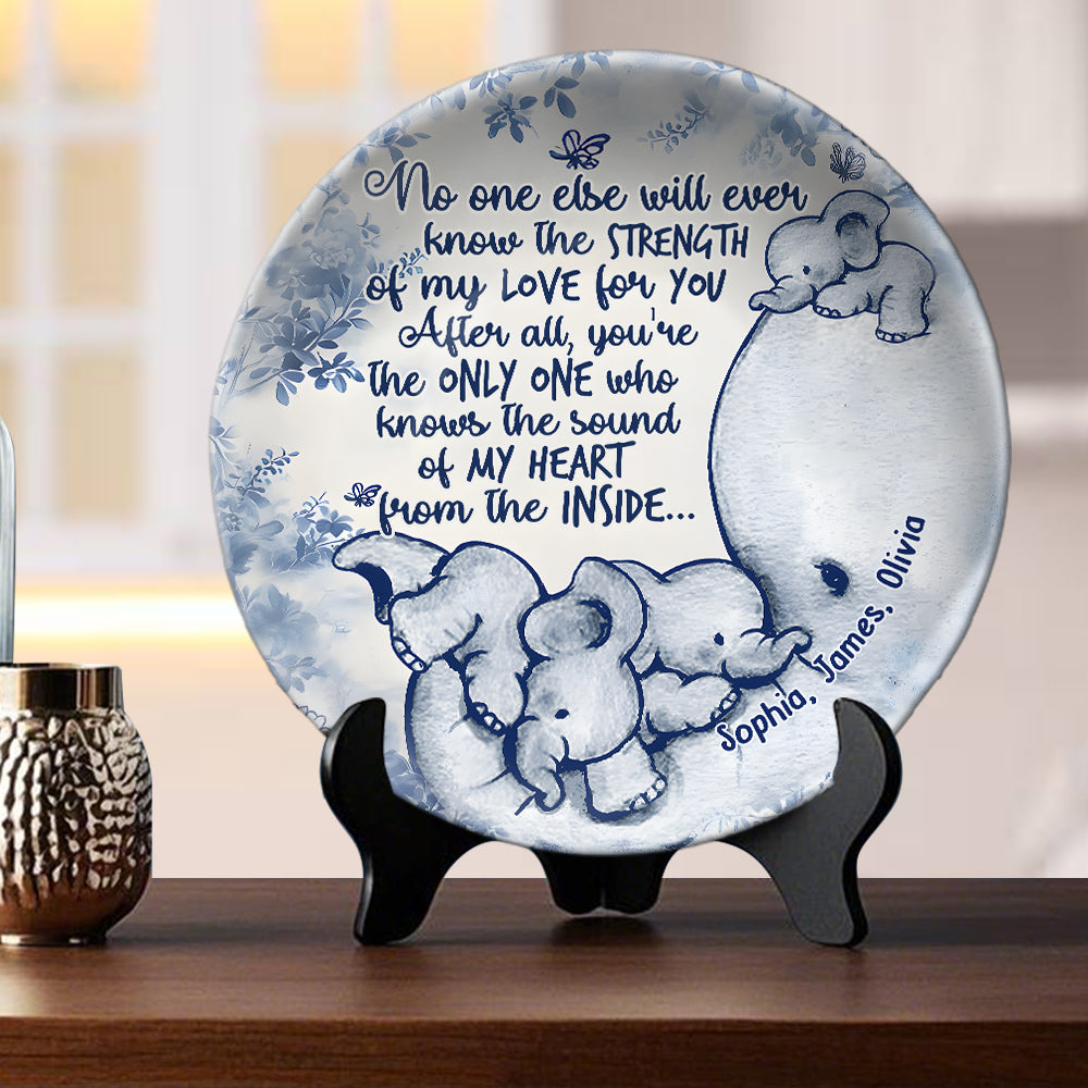No One Else Will Ever Know - Personalized Mother Elephant Ceramic Round Plate