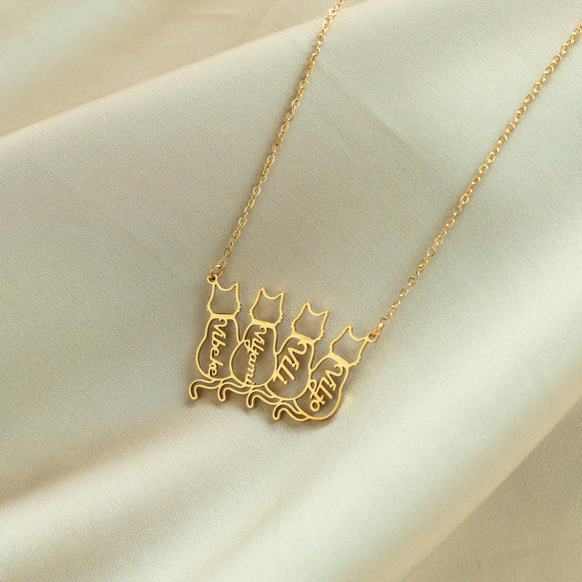 Dainty Cat Name Necklace, Minimalist Necklace, Cat Lovers Gift,Mothers Day Gift