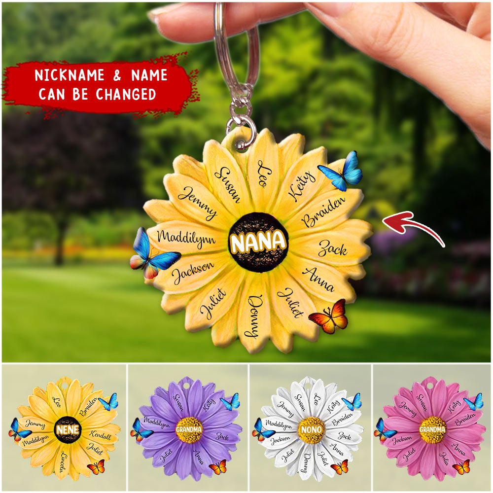Personalized Mom/Grandma With Kids Name Flower Keychain